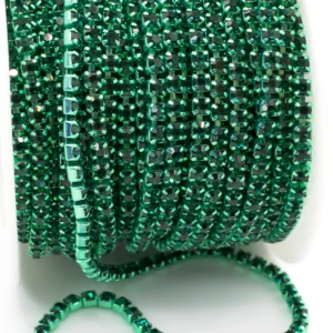 Стразовий ланцюг ss6 (2 мм) 1 м Emerald grean