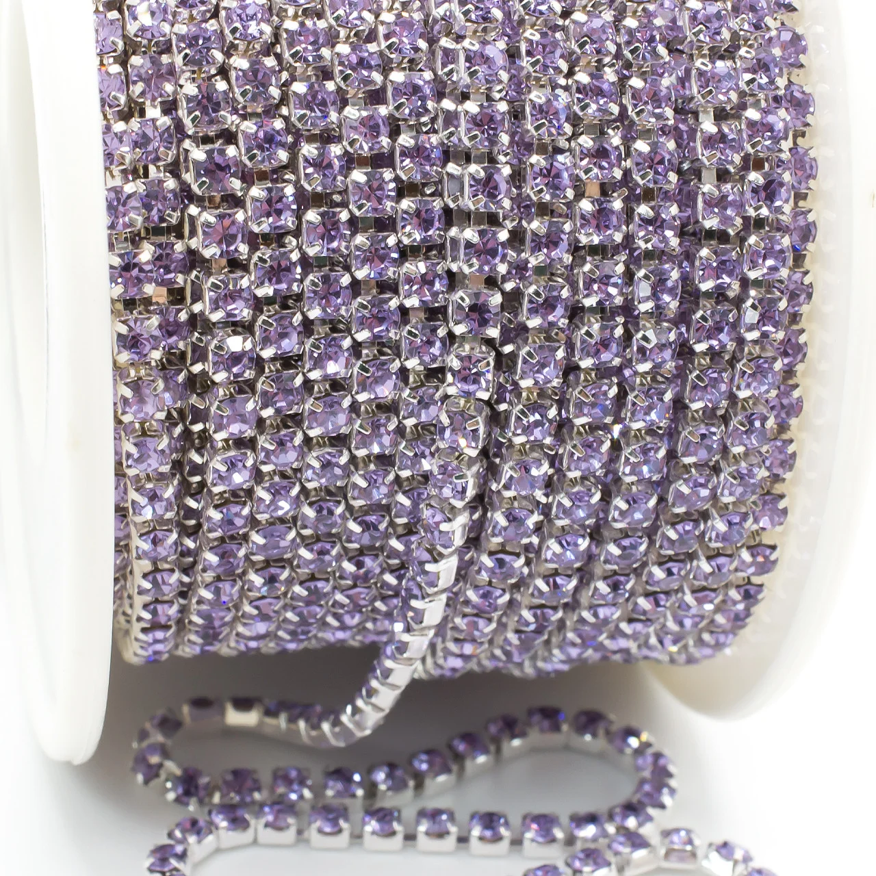 Стразовий ланцюг ss8 (2,5 мм) 1 м Violet silver