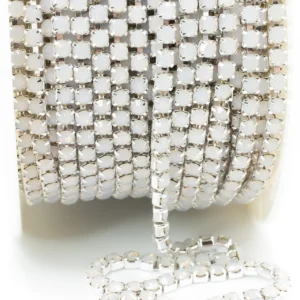 Стразовий ланцюг ss8 (2,5 мм) 1 м White opal silver