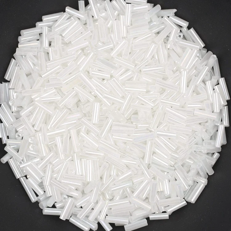 Бисер стеклярус блестящий 2х6 мм 50 г Белый