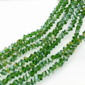 Бусины Swarovski огранка треугольник 6 мм Ø 1 мм 30 см (+-85 шт.) Изумрудный АВ прозрачный
