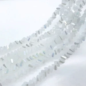 Бусины Swarovski огранка треугольник 3 мм Ø 0,8 мм 27 см (+-130 шт.) Молочный АВ