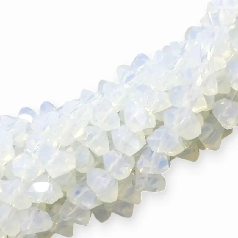 Бусины Swarovski огранка треугольник 3 мм Ø 0,8 мм 27 см (+-130 шт.) Лунный