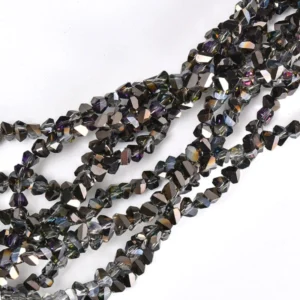 Бусины Swarovski огранка треугольник 4 мм Ø 1 мм 35 см (+-130 шт.) Гематитовый полупрозрачный металлик