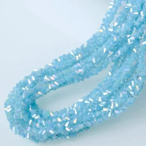 Бусины Swarovski огранка треугольник 4 мм Ø 1 мм 35 см (+-130 шт.) Небесный АВ