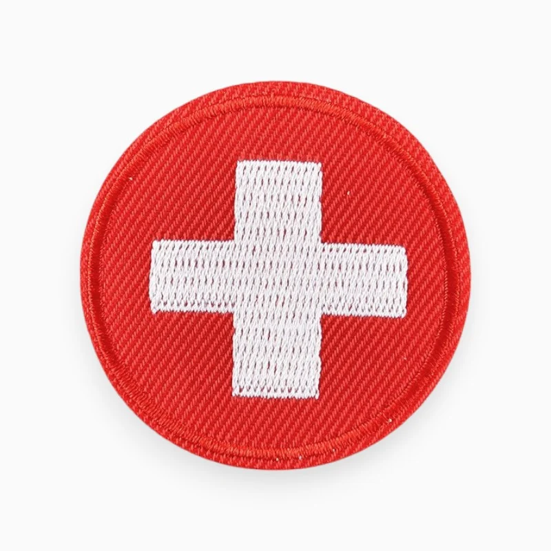 Термоаппликация Medical cross вышитая 4,6х4,6 см 1 шт. Красно-белый