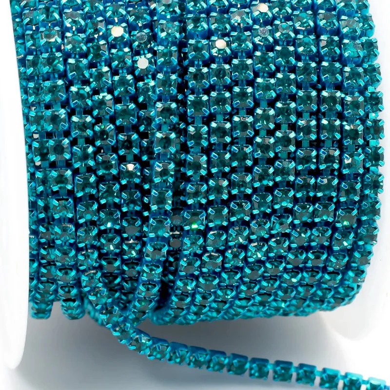 Стразовая цепь ss6 (2 мм) 1 м Blue zircon blue
