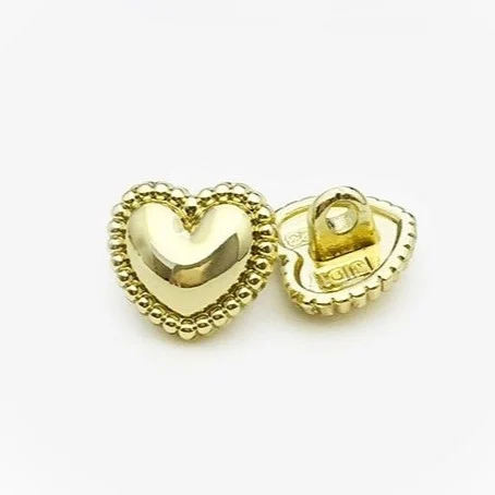 Пуговица Heart ornament LuxFabric на ножке металл 18х16,5 мм 1 шт. Золотистый яркий