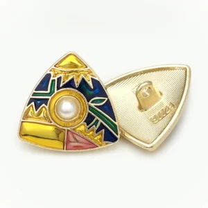 Гудзик Triangular pearl LuxFabric на ніжці метал/емаль 20х20 мм 1 шт. Різні кольори