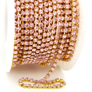 Стразовая цепь ss8 (2,5 мм) 1 м Rose gold