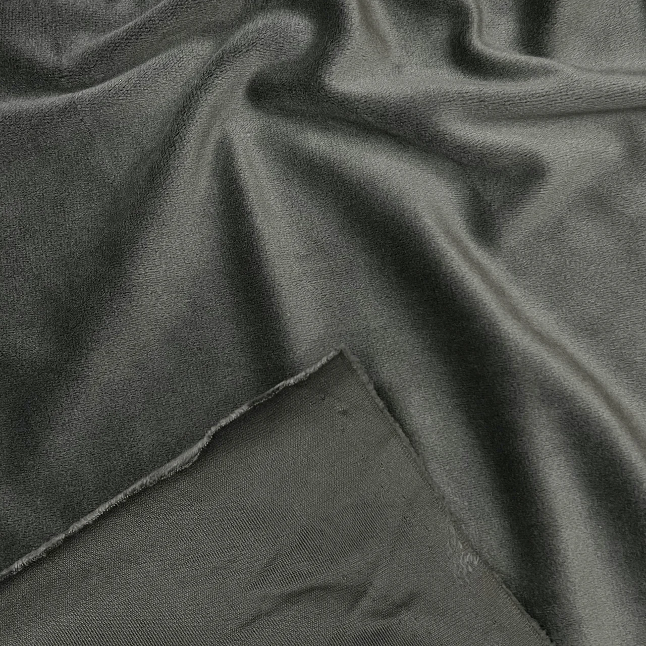 Ткань велюр стрейч LuxFabric 220 г/м² 1,50 м Серо-оливковый — изображение 3